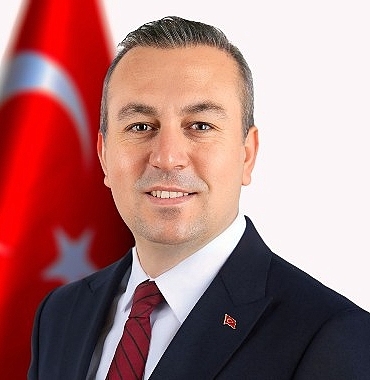 sivas-belediye-baskani-dr-adem-uzun-30-agustos-zafer-bayrami-munasebetiyle-bir-mesaj-yayinladi.jpg