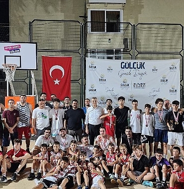 solene-donusen-sokak-basketbolu-rekor-katilimla-sona-erdi.jpg