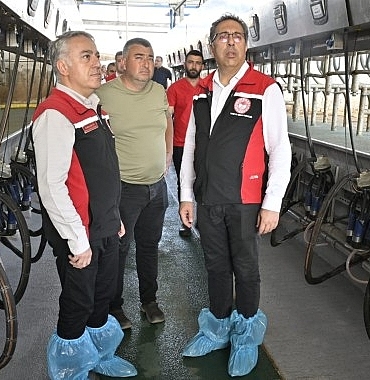 tarim-ve-orman-bakan-yardimcisi-prof-dr-ahmet-gumen-izmirli-ureticilerle-bir-araya-geldi.jpg