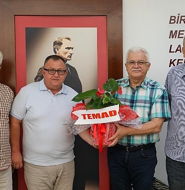 temad-burhaniye-sube-baskani-murat-duzkoy-baskan-devecileri-makaminda-ziyaret-etti.jpg