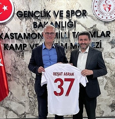 thf-baskani-kilic-hentbolu-anadolunun-her-kosesine-tasiyoruz.jpg