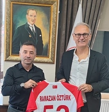 thf-baskani-kilic-rize-ve-artvinde-hentbol-icin-gorusmelerde-bulundu.jpg