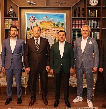 turkiye-halter-federasyonu-baskani-talat-unlu-nevsehir-belediye-baskani-rasim-ariya-hayirli-olsun-ziyaretinde-bulundu.jpg