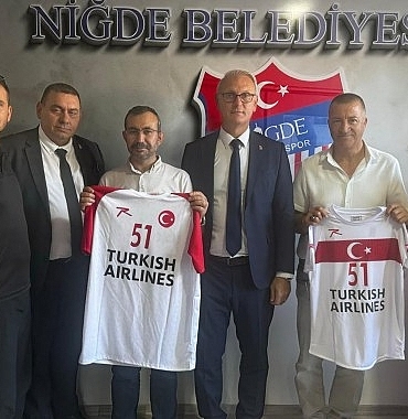 turkiye-hentbol-federasyonu-baskani-ugur-kilic-nigdede-hentbol-icin-onemli-temaslarda-bulundu.jpg