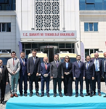 turkiyenin-ilk-elektrikli-ticari-araci-e-transit-ile-ford-adiyamanda-surdurulebilir-turizmi-tesvik-ediyor.jpg