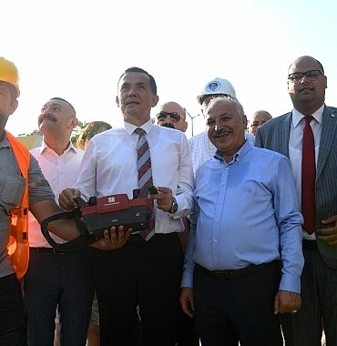 yenisehir-belediyesi-buyuk-kent-kutuphanesi-ve-oyuncak-muzesinin-temelini-atti.jpg