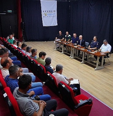 zeytinlikler-ve-tarlalarda-yasanan-sorunlar-masaya-yatirildi.jpg