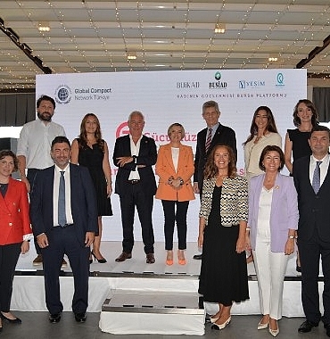 7-gucumuz-esitligimiz-zirvesi-kadin-liderligi-ve-esit-ise-esit-ucret-temasi-ile-bursada-gerceklestirildi.jpg