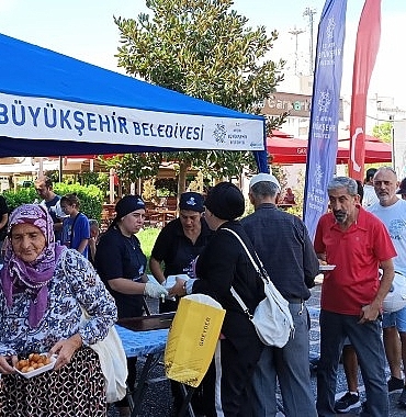 aydin-buyuksehir-belediyesi-bu-gece-kutlanacak-olan-mevlid-kandili-nedeniyle-aydinin-cesitli-noktalarinda-bulunan-camilerde-lokma-hayri-gerceklestirdi.jpg