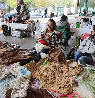 ayranci-pazar-yeri-her-hafta-persembe-gunu-kadinlar-icin-kuruluyor.jpg