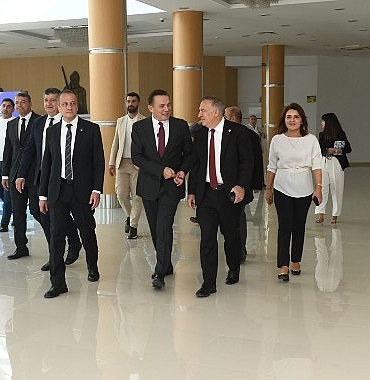 baskan-abdullah-ozyigit-chp-genel-baskan-yardimcilarini-agirladi.jpg
