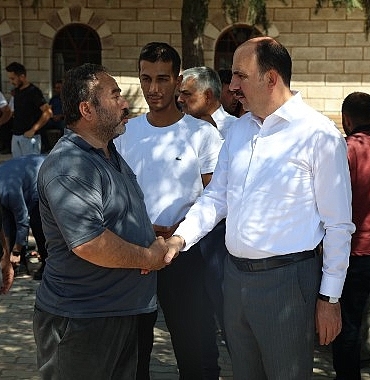 baskan-altay-zafer-sanayide-esnaflarla-bulustu.jpg