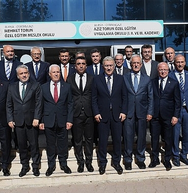 baskan-aydin-ogrencilerin-ilk-ders-heyecanini-paylasti.jpg