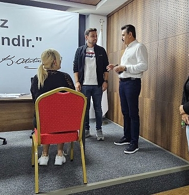 baskan-kirgozden-genclere-istihdam-destegi.jpg