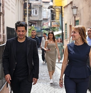 baskan-mutludan-mert-firat-ile-basmane-turu.jpg