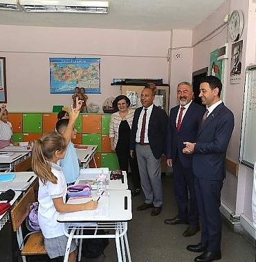 baskan-onaldan-ogrencilere-surpriz-ziyaret.jpg