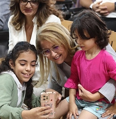 baskan-ovalioglundan-yeni-egitim-ve-ogretim-donemi-icin-kutlama.jpg