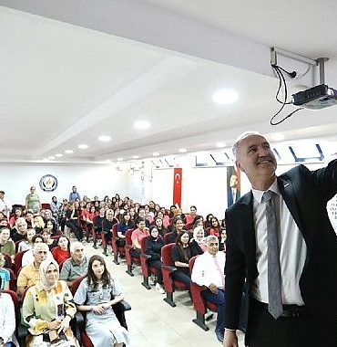 baskan-taban-kariyer-gununde-lise-ogrencileriyle-bulustu.jpg