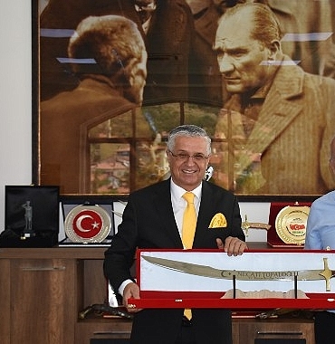 baskan-topaloglundan-baskan-kilica-ziyaret.jpg