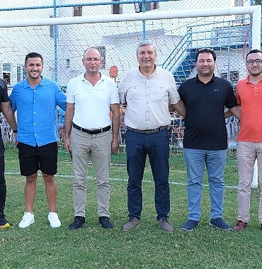 baskan-topaloglundan-futbolculara-yemek.jpg
