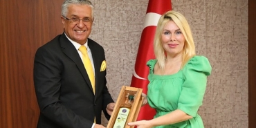 baskan-topaloglundan-rektor-ozkana-ziyaret.jpg