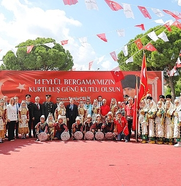 bergamanin-kurtulusunun-102-yil-donumu-kutlu-olsun.jpg