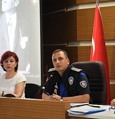 bornovada-stratejik-plana-meclis-onayi.jpg