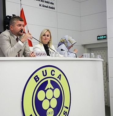buca-belediye-baskani-gorkem-duman72-millete-bir-nazardan-bakiyoruz.jpg