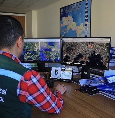 buyuksehir-belediyesi-hafriyat-kamyonlarini-uydu-takip-sistemi-ile-denetliyor.jpg