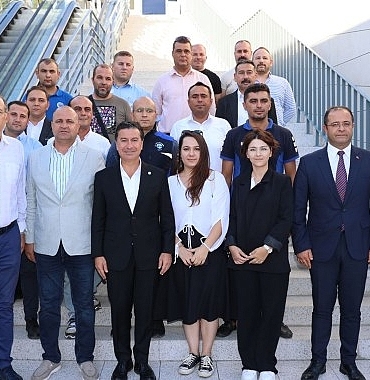 buyuksehir-belediyesinden-calisanlara-yuzde-10-iyilestirme.jpg