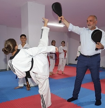 canik-belediyesi-cocuklari-sporla-bulusturuyor.jpg
