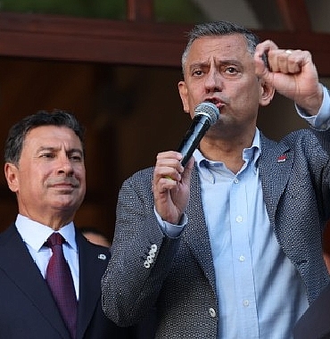 chp-genel-baskani-ozgur-ozel-mugla-programi-kapsaminda-buyuksehir-belediyesini-ziyaret-etti.jpg