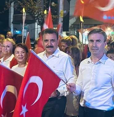 dikilinin-kurtulusu-coskuyla-kutlandi.jpg