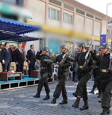 edremitte-102-kurtulus-yildonumu-coskuyla-kutlandi.jpg