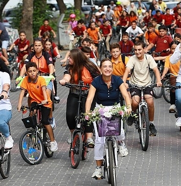 efes-selcuklular-cumhuriyet-icin-pedal-cevirdi.jpg