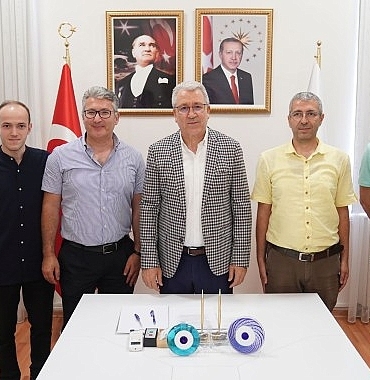 egeli-bilim-ekibi-robotik-ve-opto-mekanik-alanlarinda-kullanilacak-ozgun-robot-sistemleri-gelistirecek.jpg