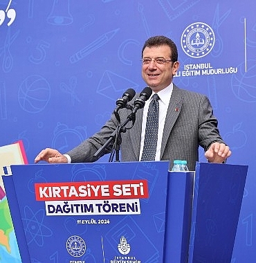 ekrem-imamoglu-bayrampasada-kirtasiye-seti-dagitim-torenine-katildi.jpg