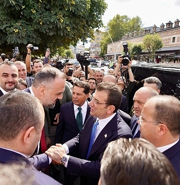 ekrem-imamoglu-bir-avuc-insani-degil-bu-memleketin-evlatlarini-mutlu-etmek-icin-hep-birlikte-milletin-iktidarina-yuruyecegiz.jpg