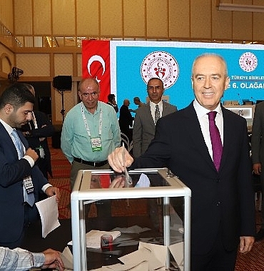 emin-muftuoglu-yeniden-turkiye-bisiklet-federasyonu-baskani-oldu.jpg