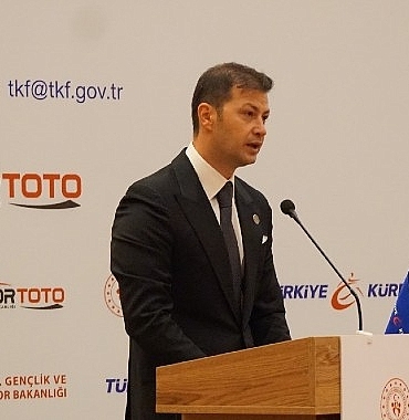 erhan-erturk-ikinci-kez-baskanliga-secildi.jpg