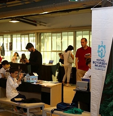 genc-arastirmacilar-bilim-merkezinde-bulustu.jpg
