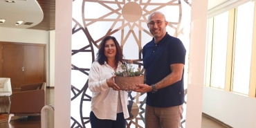germencik-belediye-baskani-burak-zencirci-aydin-buyuksehir-belediye-baskani-ozlem-cerciogluna-nezaket-ziyaretinde-bulundu.jpg