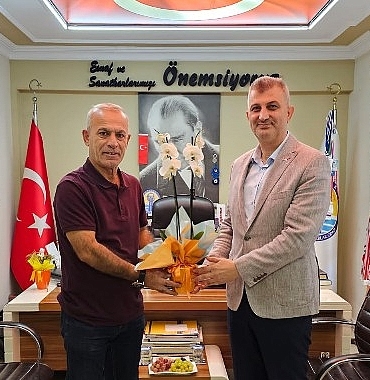 golcuk-belediye-baskani-ali-yildirim-sezer-ahilik-haftasi-kapsaminda-golcuk-esnaf-ve-sanatkarlar-odasini-ziyaret-etti.jpg