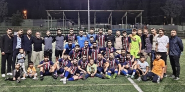 golcuk-belediyesi-10-baskanlik-kupasi-futbol-turnuvasinda-finalde-hisareynsporu-1-0-yenen-harb-is-spor-sampiyon-oldu.jpg