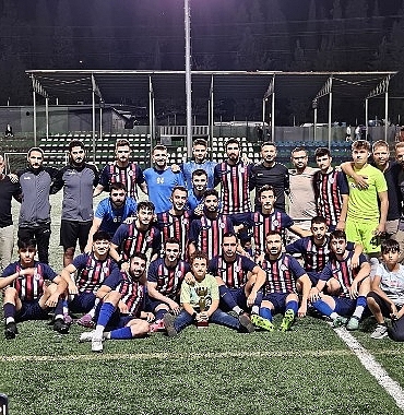 golcuk-belediyesi-10-baskanlik-kupasi-futbol-turnuvasinda-finalde-hisareynsporu-1-0-yenen-harb-is-spor-sampiyon-oldu.jpg