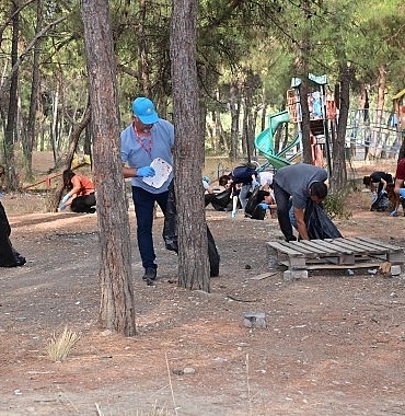 gonullulerden-cevre-temizligi-kivilcimi.jpg