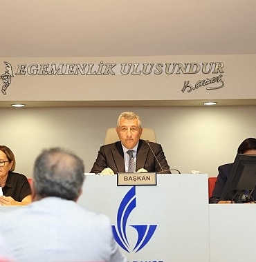guzelbahce-belediyesine-uc-kardes-belediye-geliyor.jpg