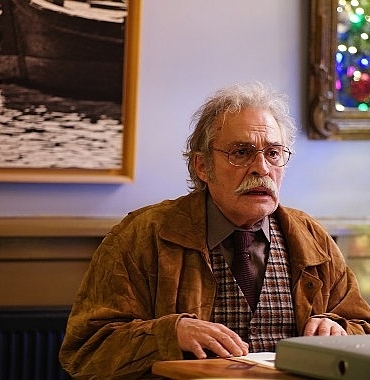 haluk-bilginer-gainde-yayinlanan-sahsiyet-dizisindeki-performansiyla-bir-kez-daha-international-emmy-odullerine-aday-gosterildi.jpg