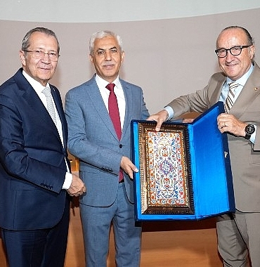 isu-genel-muduru-ali-saglik-sanayicilere-su-kaynaklarinin-korunmasi-ve-geri-kazanim-suyu-projelerini-anlatti.jpg