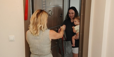 karsiyaka-belediyesinden-hos-geldin-bebek-paketi.jpg